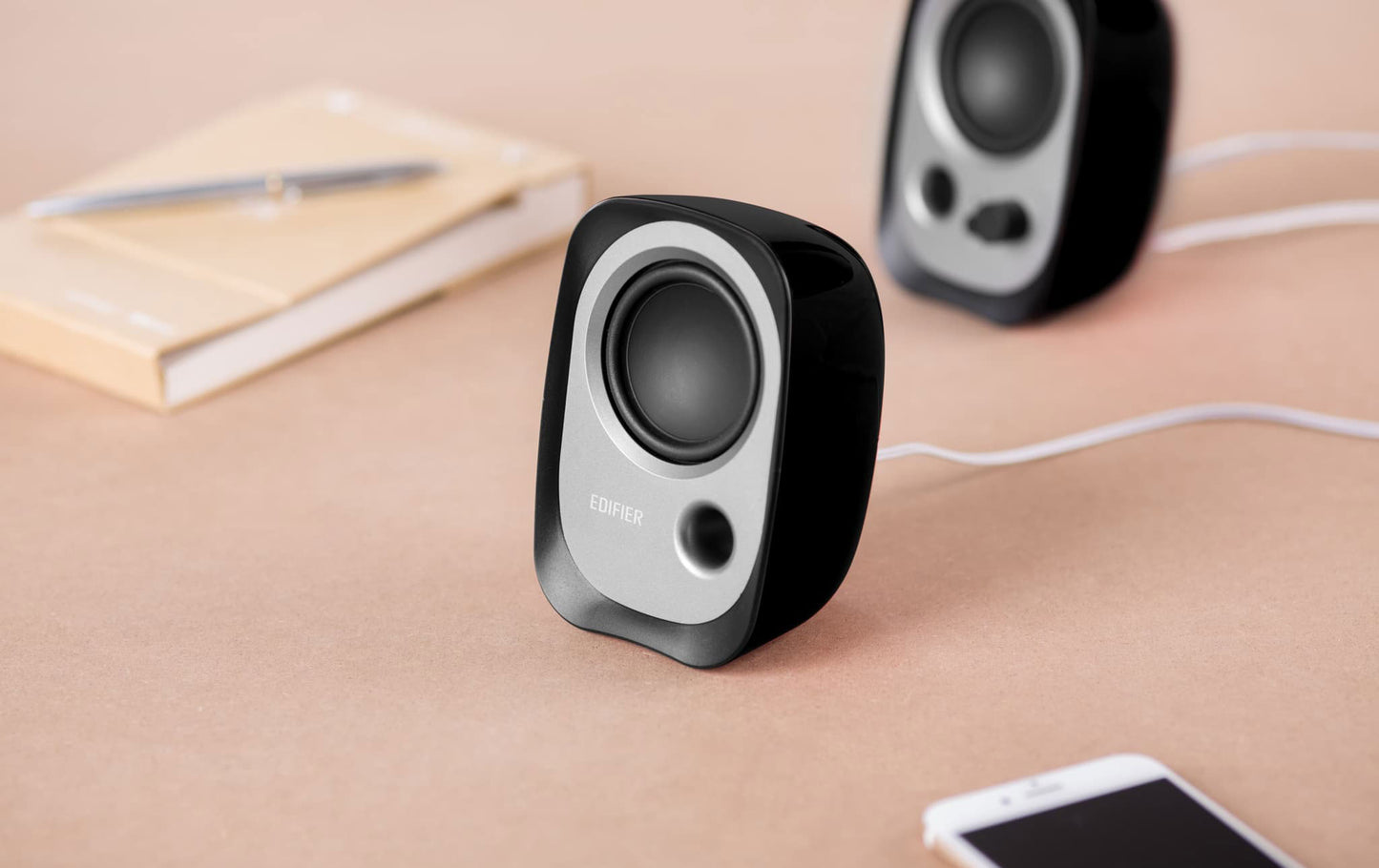 Edifier R12U USB Compact Multimedia Speakers Black SPE-R12U-BK