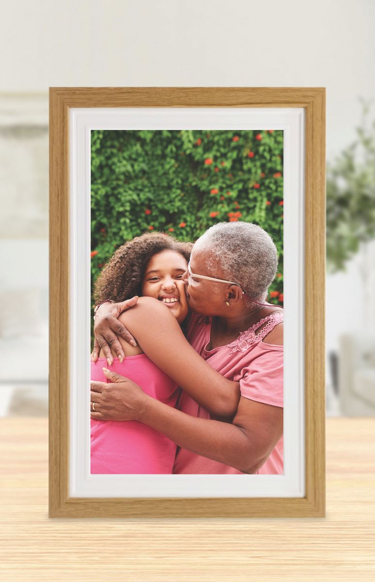 Frameo 15.6" Digital Photo Frame Wifi White PF1506WF