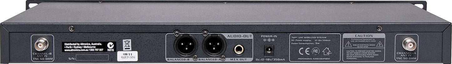 Wireless Microphone System UHF Wireless Microphone System 2 Ch With Two Handheld Mics C8881B