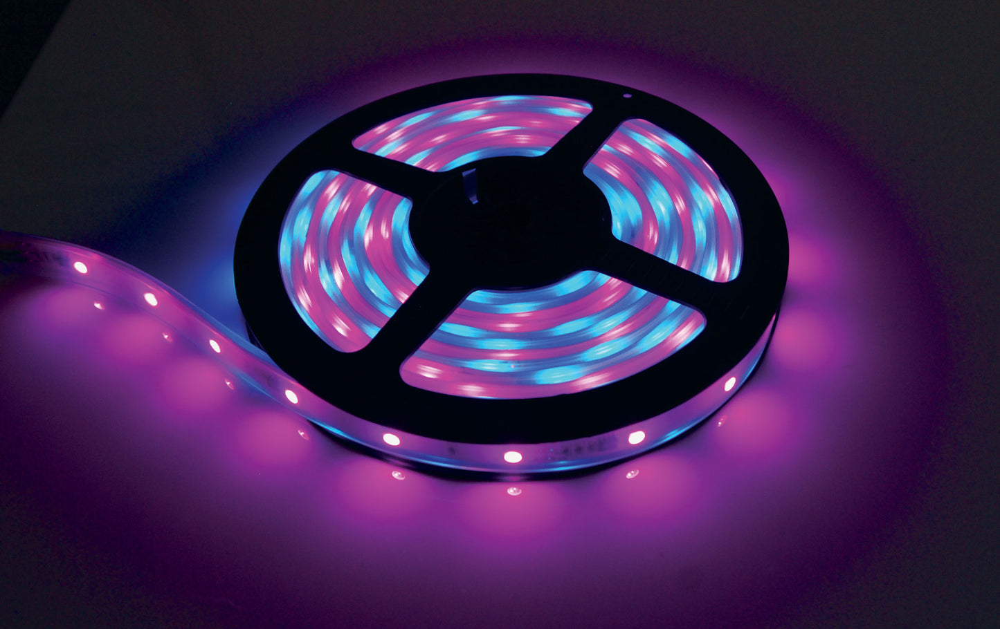 Flexible LED Strip Lights IP67 5050 RGB Magic 12 Volt LED Strip Light 5m Roll X3216A