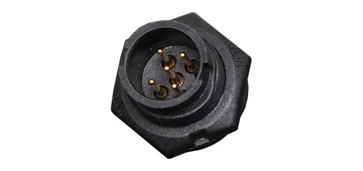 5 Pin 5A Locking Male PCB IP67 Waterproof Plug