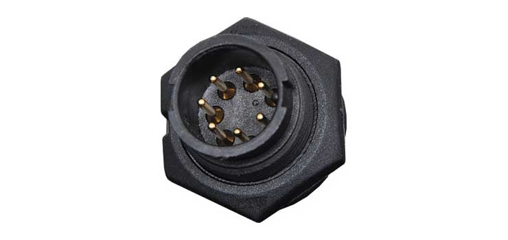 7 Pin 5A Locking Male PCB IP67 Waterproof Plug